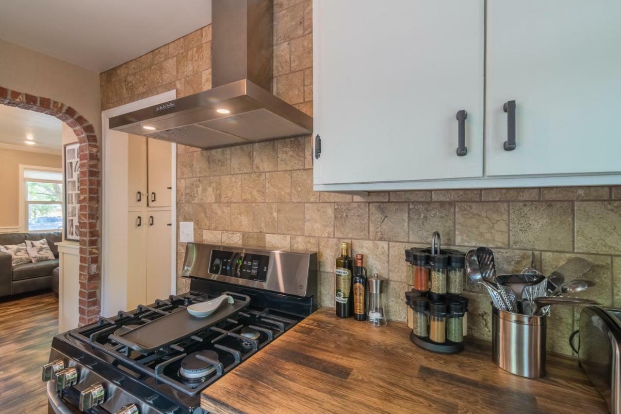 Italian Style In Old Town With Private Hot Tub Villa Fort Collins Eksteriør bilde